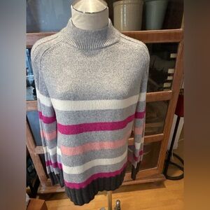 ST. JOHN’s BAY Fuchsia Gray and White Mock Turtleneck Sweater, Sz M, NWT